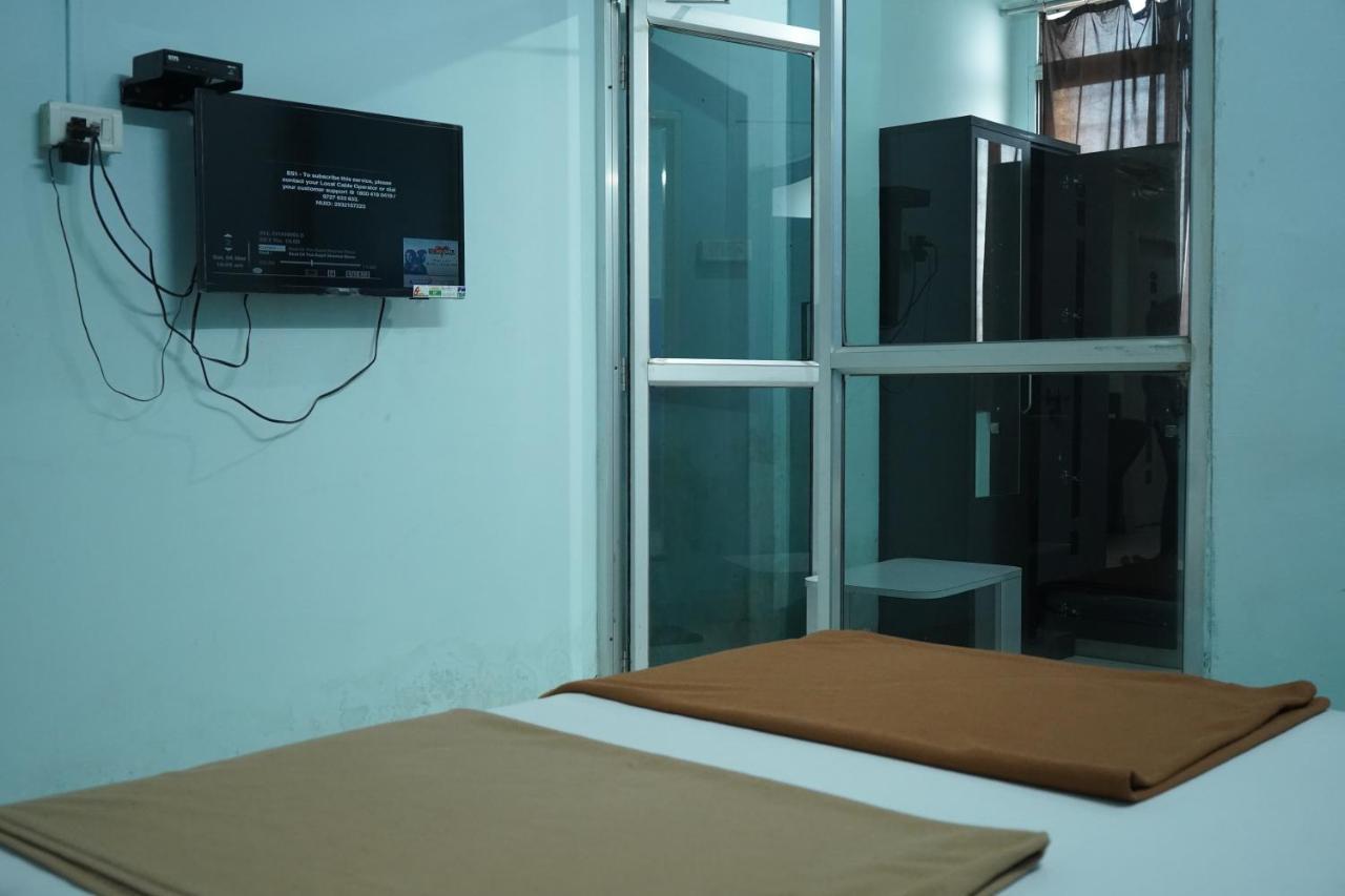Hotel Rajesh Kolhapur Zewnętrze zdjęcie